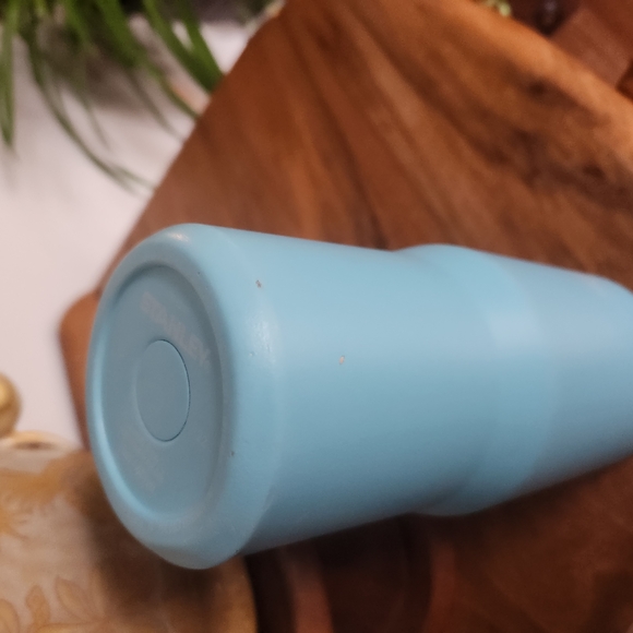 Stanley 30oz Flip Straw Iceflow - Picture 5 of 9